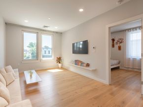 71 Bow 202, Somerville MA 02143