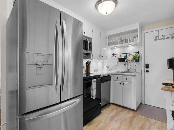 107 Vernon St D, Wakefield MA 01880