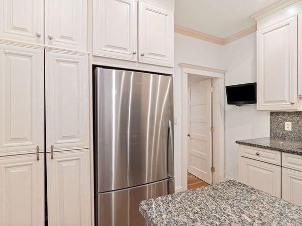 70 Phillips St 3, Boston MA 02114