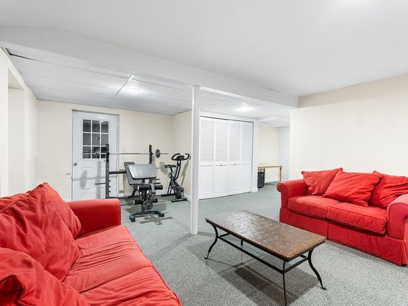 6 Fruit St, Hopkinton MA 01748