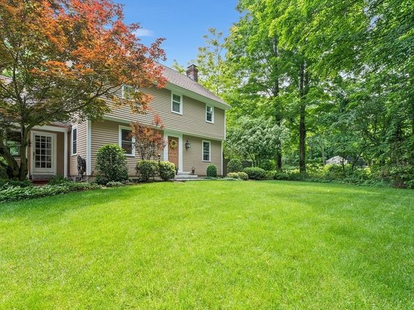 6 Fruit St, Hopkinton MA 01748