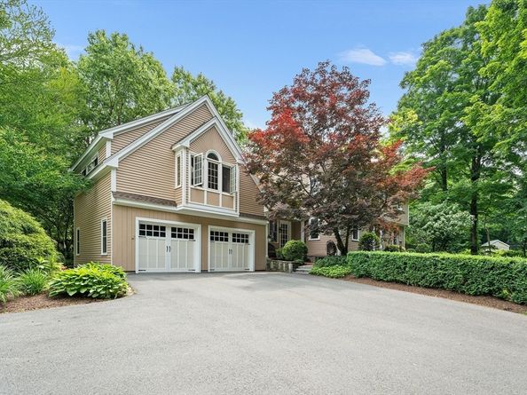 6 Fruit St, Hopkinton MA 01748