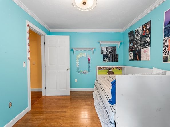 6 Fruit St, Hopkinton MA 01748