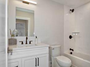 62 Foundry St 208, Wakefield MA 01880