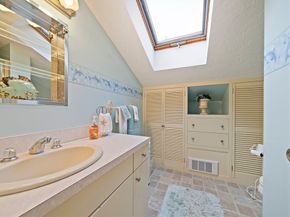 575 1st Parish Rd, Scituate MA 02066