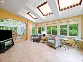575 1st Parish Rd, Scituate MA 02066