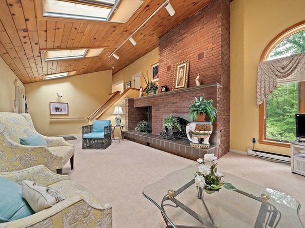 575 1st Parish Rd, Scituate MA 02066
