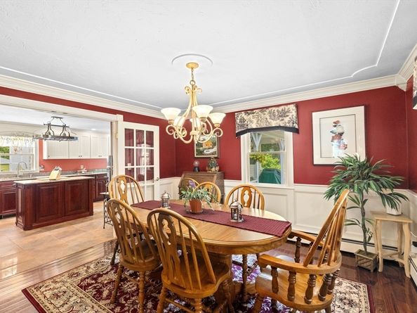 167 Old Miller St, Middleboro MA 02346