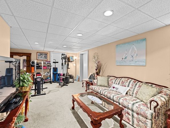 167 Old Miller St, Middleboro MA 02346