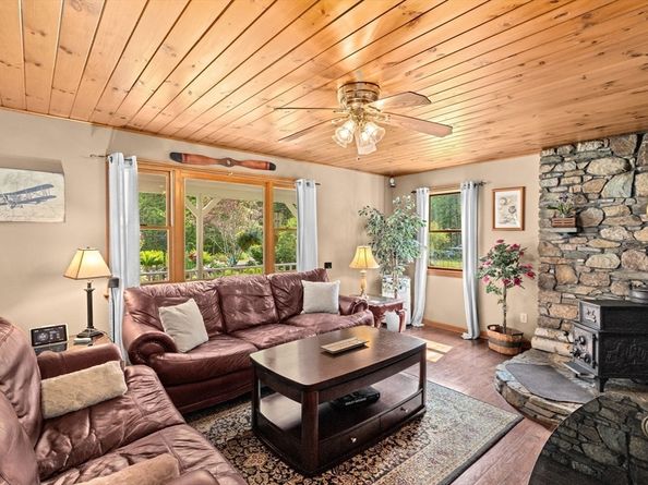 167 Old Miller St, Middleboro MA 02346