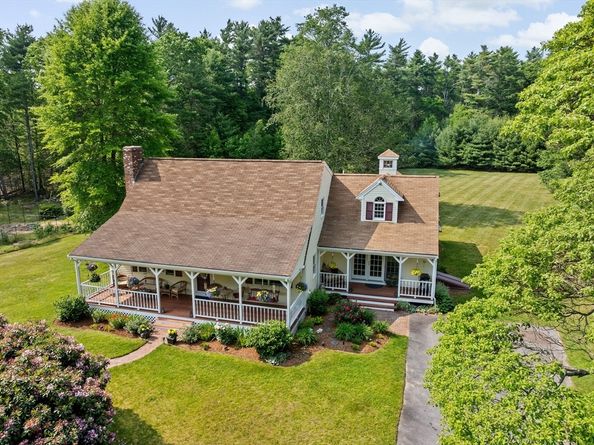 167 Old Miller St, Middleboro MA 02346