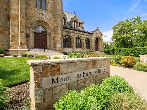 134 Mount Auburn St 7, Watertown MA 02472
