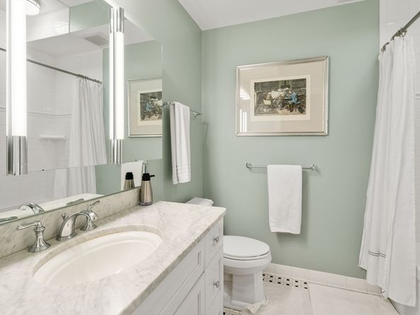 134 Mount Auburn St 7, Watertown MA 02472