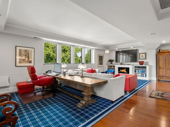134 Mount Auburn St 7, Watertown MA 02472