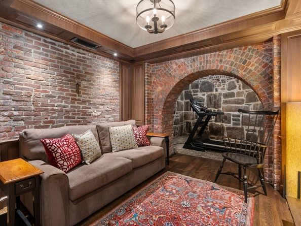 34.5 Beacon Street 1, Boston MA 02108