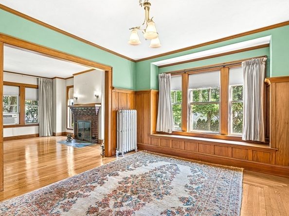 68 Barnard Ave, Watertown MA 02472