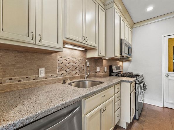 3 Arlington Street 7, Cambridge MA 02140