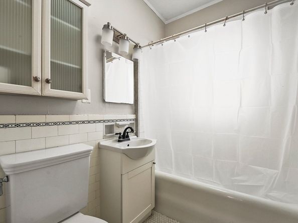 3 Arlington Street 7, Cambridge MA 02140
