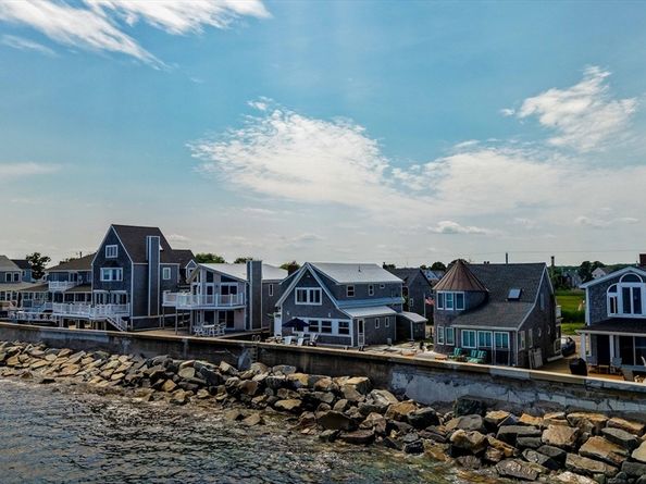 36 Ocean St, Marshfield MA 02050