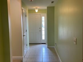 61 Tulip Cir 61, Grafton MA 01560