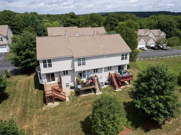61 Tulip Cir 61, Grafton MA 01560