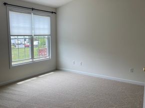 61 Tulip Cir 61, Grafton MA 01560
