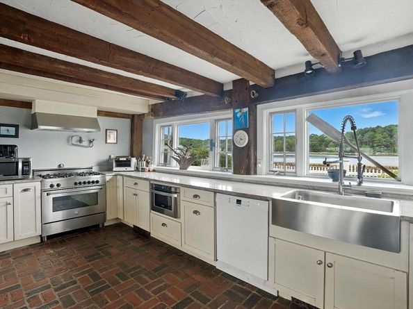 672 Washington Street, Gloucester MA 01930