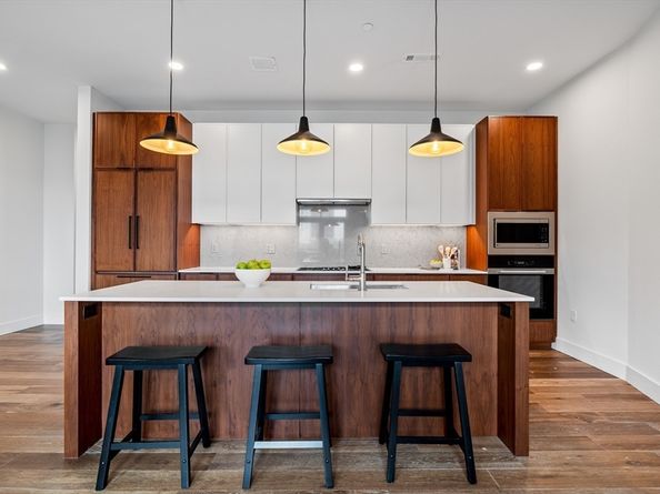 566 Columbus Ave 614, Boston MA 02118