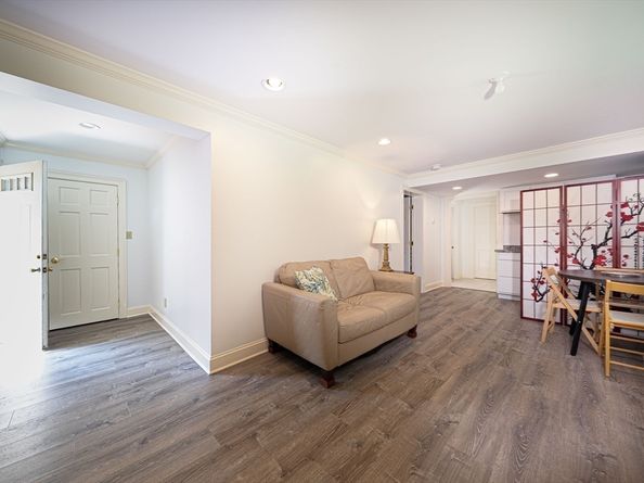 32 Eaton Road W, Framingham MA 01701