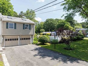 32 Eaton Road W, Framingham MA 01701