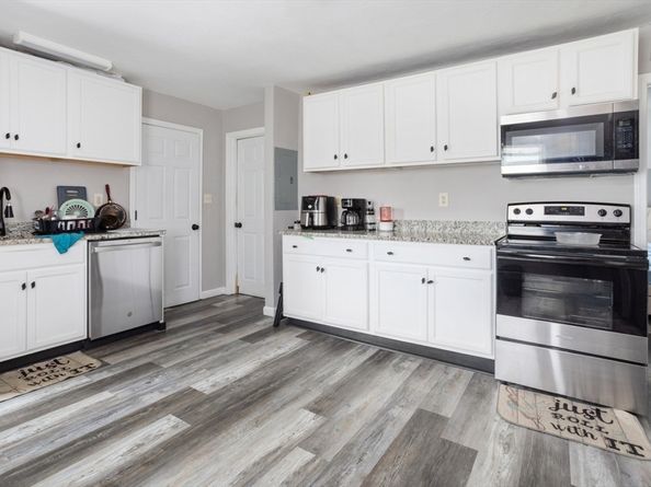 73 Ash St, Gardner MA 01440