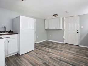 73 Ash St, Gardner MA 01440