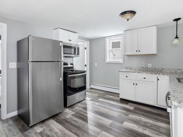 73 Ash St, Gardner MA 01440
