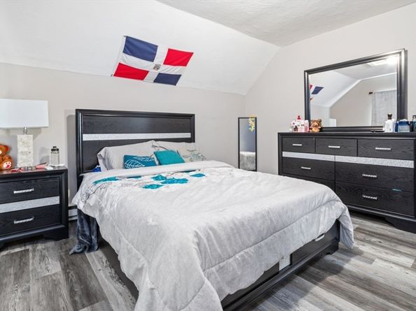73 Ash St, Gardner MA 01440