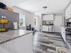 73 Ash St, Gardner MA 01440