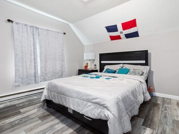 73 Ash St, Gardner MA 01440