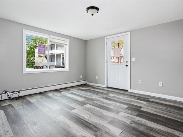 73 Ash St, Gardner MA 01440