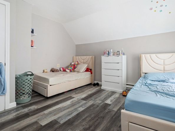 73 Ash St, Gardner MA 01440