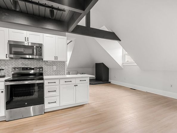 256 Lafayette St 3, Salem MA 01970