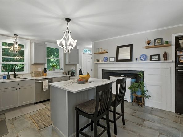 180 Ash Street, Hopkinton MA 01748