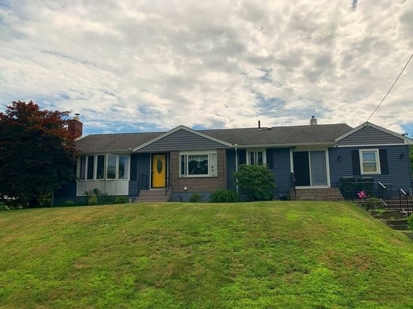 77 Westwood Pkwy, Southbridge MA 01550