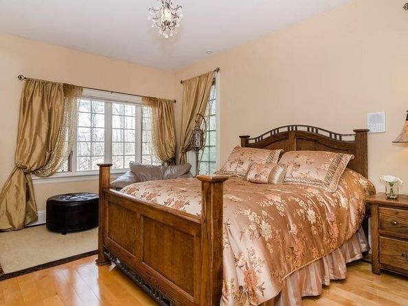 56 Sears Rd, Southborough MA 01772