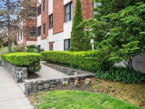 99 Chestnut Hill Avenue 212, Boston MA 02135