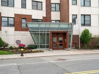 99 Chestnut Hill Avenue