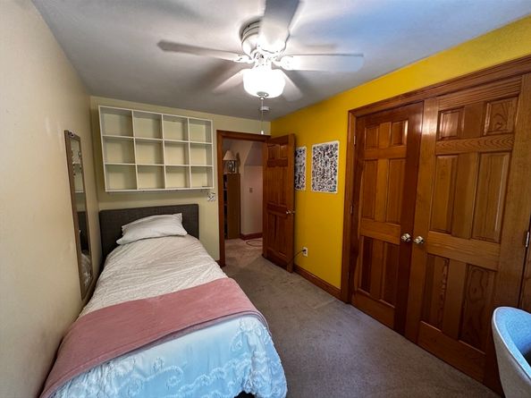 24 Manchaug Rd, Sutton MA 01590