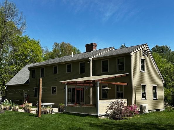 24 Manchaug Rd, Sutton MA 01590