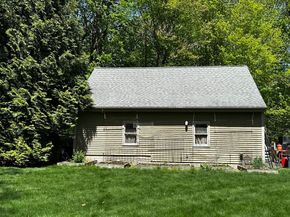 24 Manchaug Rd, Sutton MA 01590