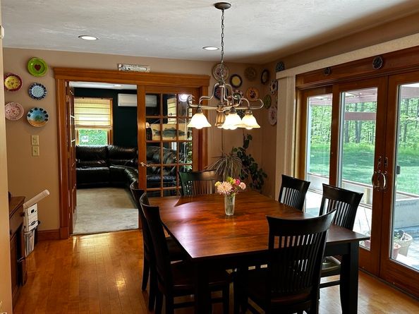 24 Manchaug Rd, Sutton MA 01590