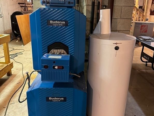 24 Manchaug Rd, Sutton MA 01590