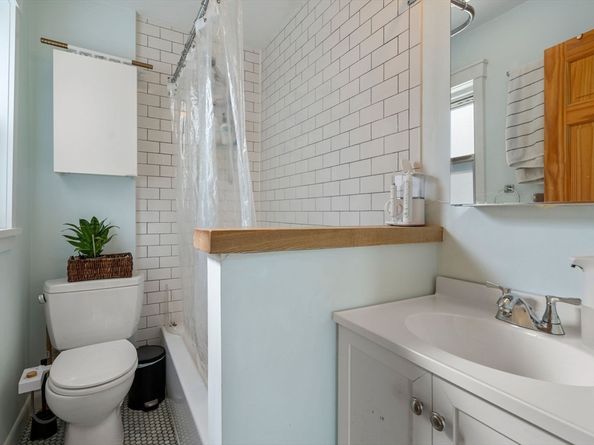 32 Richardson St, Somerville MA 02145